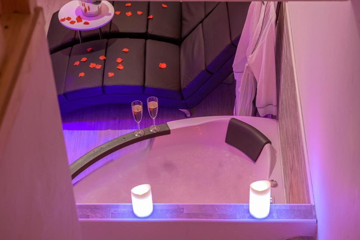 Love Room - Suite Romantique Avec Spa Privatif Le Puy-en-Velay Exterior foto