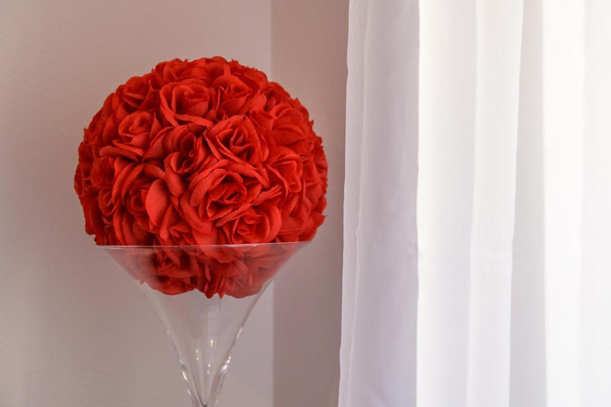 Love Room - Suite Romantique Avec Spa Privatif Le Puy-en-Velay Exterior foto